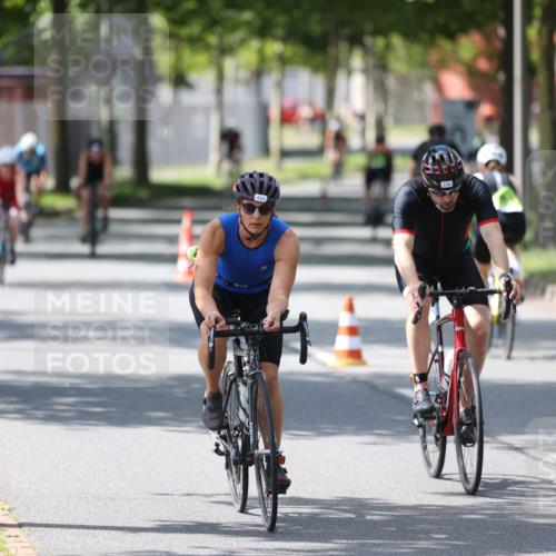 10.08.2025 - GEWOBA Citytriathlon Bremen Yannick Fuchs http://msf.ph/oto/8564954 10.08.2025 14:45:03 Radfahren 35, 198, 326, 336, 346, 453, 484, 497 meine-sportfotos.de