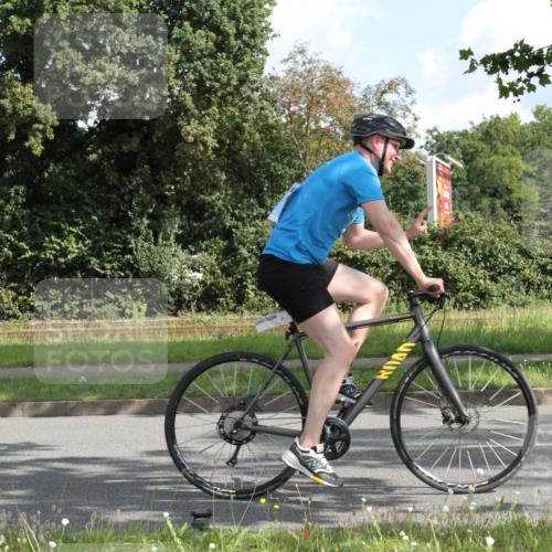 10.08.2025 - GEWOBA Citytriathlon Bremen Yannick Fuchs http://msf.ph/oto/8564958 10.08.2025 11:02:46 Radfahren 23, 53, 135, 223, 484 meine-sportfotos.de
