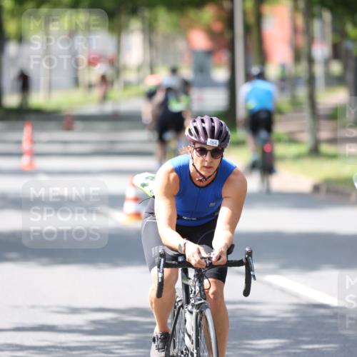 10.08.2025 - GEWOBA Citytriathlon Bremen Yannick Fuchs http://msf.ph/oto/8564959 10.08.2025 14:45:04 Radfahren 35, 198, 326, 336, 346, 453, 484, 497 meine-sportfotos.de