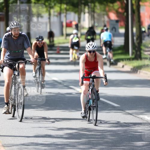 10.08.2025 - GEWOBA Citytriathlon Bremen Yannick Fuchs http://msf.ph/oto/8564970 10.08.2025 14:45:06 Radfahren 35, 198, 326, 336, 346, 453, 484, 497 meine-sportfotos.de