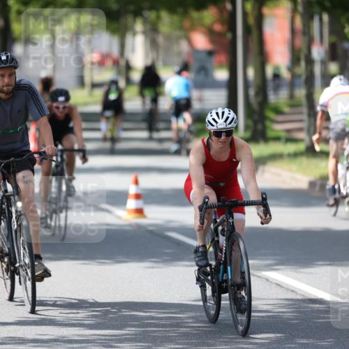 10.08.2025 - GEWOBA Citytriathlon Bremen Yannick Fuchs http://msf.ph/oto/8564973 10.08.2025 14:45:06 Radfahren 35, 198, 326, 336, 346, 453, 484, 497 meine-sportfotos.de