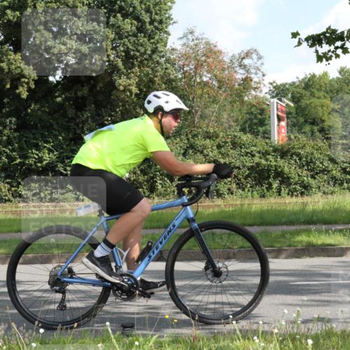 10.08.2025 - GEWOBA Citytriathlon Bremen Yannick Fuchs http://msf.ph/oto/8564978 10.08.2025 11:03:20 Radfahren 27, 175, 177, 189, 415, 496 meine-sportfotos.de