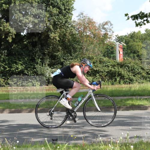 10.08.2025 - GEWOBA Citytriathlon Bremen Yannick Fuchs http://msf.ph/oto/8564981 10.08.2025 11:03:22 Radfahren 27, 55, 175, 177, 189, 415, 496 meine-sportfotos.de
