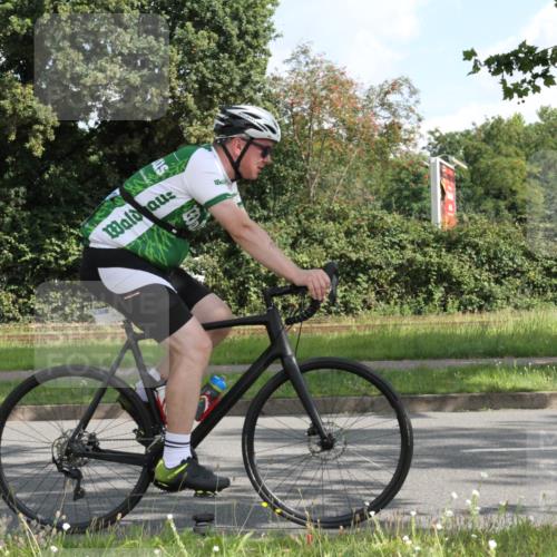 10.08.2025 - GEWOBA Citytriathlon Bremen Yannick Fuchs http://msf.ph/oto/8564985 10.08.2025 11:03:24 Radfahren 27, 55, 175, 177, 189, 415, 496 meine-sportfotos.de
