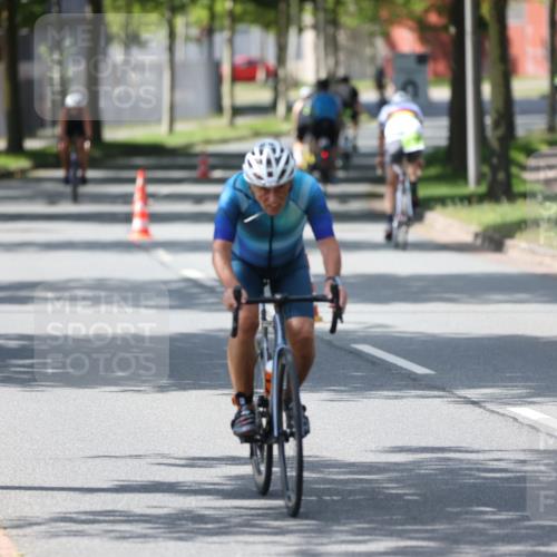 10.08.2025 - GEWOBA Citytriathlon Bremen Yannick Fuchs http://msf.ph/oto/8564986 10.08.2025 14:45:08 Radfahren 35, 198, 326, 336, 346, 453, 484, 497 meine-sportfotos.de