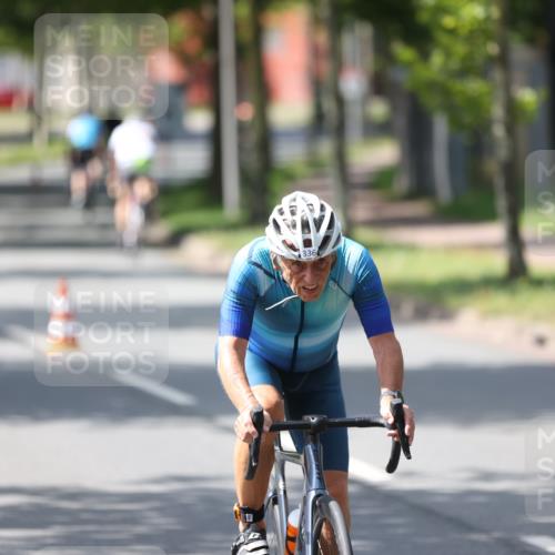 10.08.2025 - GEWOBA Citytriathlon Bremen Yannick Fuchs http://msf.ph/oto/8564989 10.08.2025 14:45:09 Radfahren 35, 198, 326, 336, 346, 453, 484, 497 meine-sportfotos.de