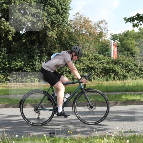 10.08.2025 - GEWOBA Citytriathlon Bremen Yannick Fuchs http://msf.ph/oto/8565000 10.08.2025 11:03:50 Radfahren 13, 167 meine-sportfotos.de