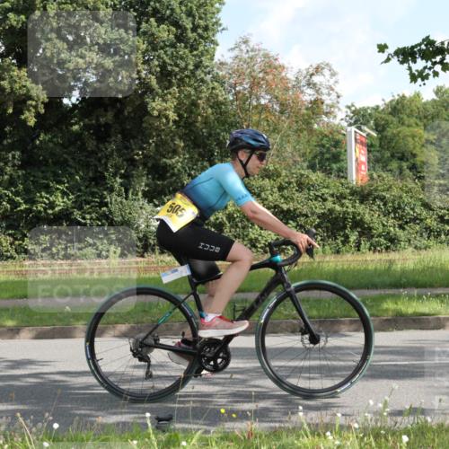 10.08.2025 - GEWOBA Citytriathlon Bremen Yannick Fuchs http://msf.ph/oto/8565003 10.08.2025 11:04:15 Radfahren 505 meine-sportfotos.de