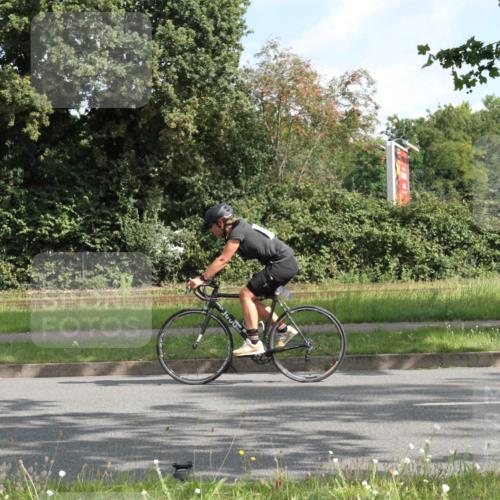 10.08.2025 - GEWOBA Citytriathlon Bremen Yannick Fuchs http://msf.ph/oto/8565013 10.08.2025 11:04:44 Radfahren 235, 361 meine-sportfotos.de