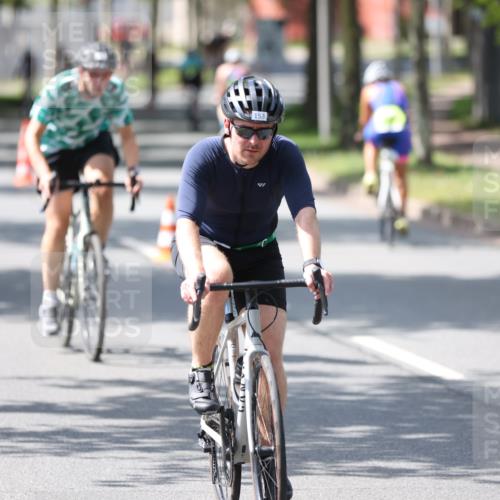 10.08.2025 - GEWOBA Citytriathlon Bremen Yannick Fuchs http://msf.ph/oto/8565017 10.08.2025 14:45:25 Radfahren 202, 221, 247, 332, 349, 360, 497, 532 meine-sportfotos.de