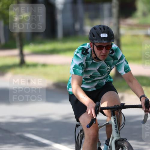 10.08.2025 - GEWOBA Citytriathlon Bremen Yannick Fuchs http://msf.ph/oto/8565029 10.08.2025 14:45:26 Radfahren 202, 221, 247, 332, 349, 360, 532 meine-sportfotos.de