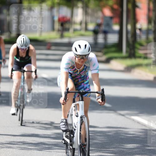 10.08.2025 - GEWOBA Citytriathlon Bremen Yannick Fuchs http://msf.ph/oto/8565037 10.08.2025 14:45:33 Radfahren 160, 202, 221, 247, 273, 332, 349, 360, 532 meine-sportfotos.de