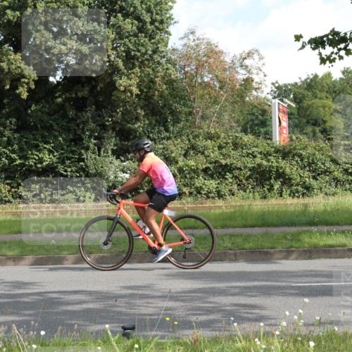 10.08.2025 - GEWOBA Citytriathlon Bremen Yannick Fuchs http://msf.ph/oto/8565038 10.08.2025 11:06:15 Radfahren 17 meine-sportfotos.de