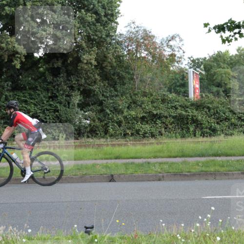 10.08.2025 - GEWOBA Citytriathlon Bremen Yannick Fuchs http://msf.ph/oto/8565061 10.08.2025 11:10:07 Radfahren  meine-sportfotos.de