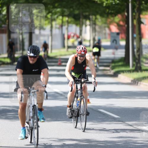 10.08.2025 - GEWOBA Citytriathlon Bremen Yannick Fuchs http://msf.ph/oto/8565063 10.08.2025 14:45:39 Radfahren 99, 160, 166, 202, 247, 273, 332, 349, 360, 441, 532 meine-sportfotos.de