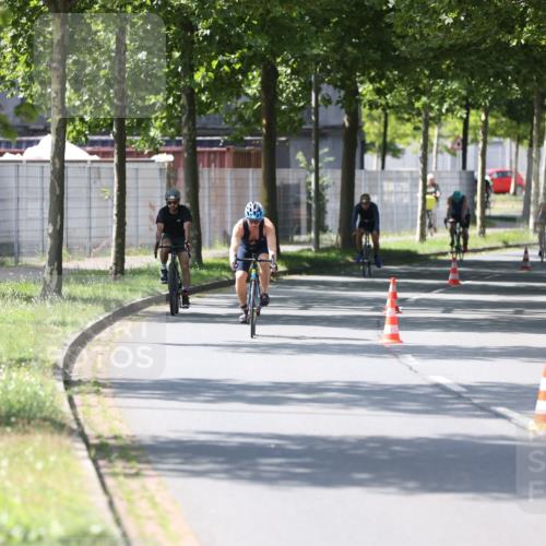 10.08.2025 - GEWOBA Citytriathlon Bremen Yannick Fuchs http://msf.ph/oto/8565071 10.08.2025 14:45:42 Radfahren 99, 160, 166, 202, 247, 273, 332, 349, 360, 441, 532 meine-sportfotos.de