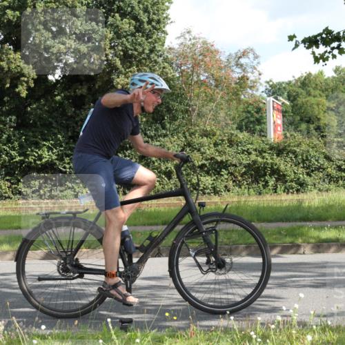 10.08.2025 - GEWOBA Citytriathlon Bremen Yannick Fuchs http://msf.ph/oto/8565081 10.08.2025 11:12:01 Radfahren  meine-sportfotos.de