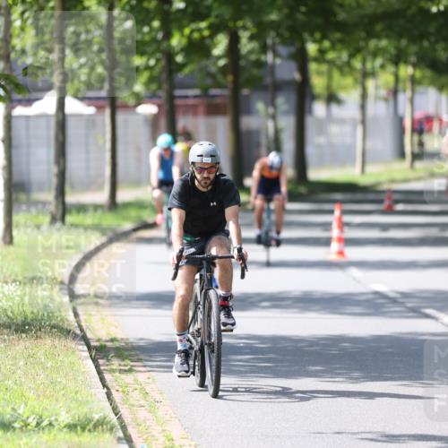 10.08.2025 - GEWOBA Citytriathlon Bremen Yannick Fuchs http://msf.ph/oto/8565097 10.08.2025 14:45:48 Radfahren 99, 160, 166, 182, 247, 273, 332, 404, 441 meine-sportfotos.de