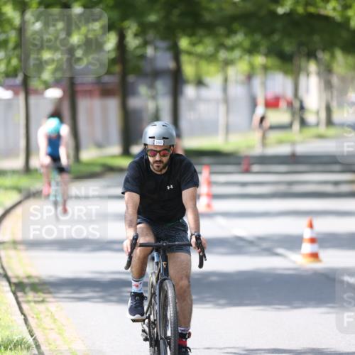 10.08.2025 - GEWOBA Citytriathlon Bremen Yannick Fuchs http://msf.ph/oto/8565101 10.08.2025 14:45:49 Radfahren 99, 160, 166, 182, 269, 273, 332, 404, 441 meine-sportfotos.de