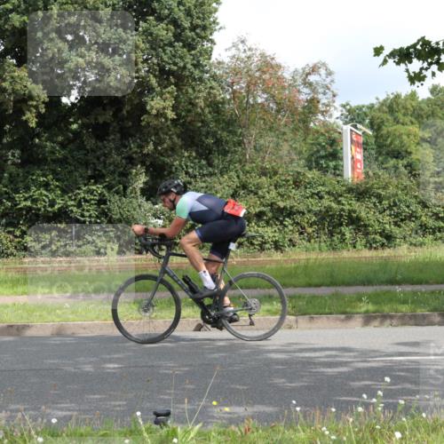 10.08.2025 - GEWOBA Citytriathlon Bremen Yannick Fuchs http://msf.ph/oto/8565103 10.08.2025 11:56:31 Radfahren 557 meine-sportfotos.de
