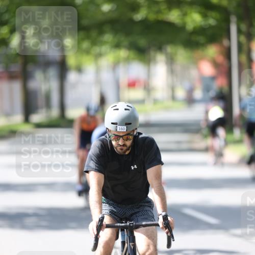 10.08.2025 - GEWOBA Citytriathlon Bremen Yannick Fuchs http://msf.ph/oto/8565104 10.08.2025 14:45:50 Radfahren 99, 160, 166, 182, 269, 273, 332, 404, 441 meine-sportfotos.de