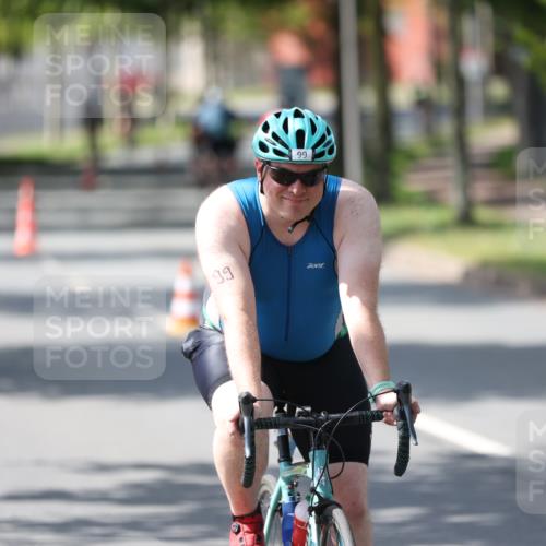 10.08.2025 - GEWOBA Citytriathlon Bremen Yannick Fuchs http://msf.ph/oto/8565116 10.08.2025 14:45:54 Radfahren 61, 99, 166, 182, 269, 273, 404, 441 meine-sportfotos.de