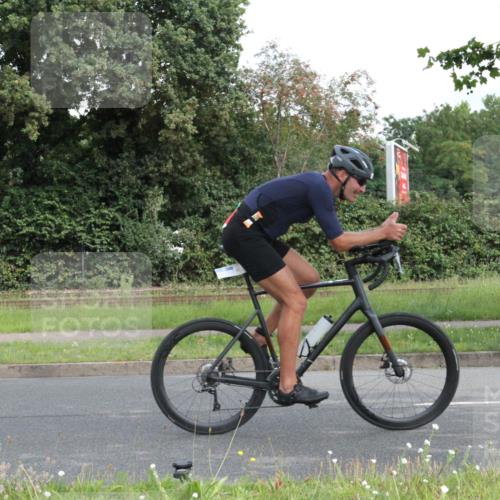 10.08.2025 - GEWOBA Citytriathlon Bremen Yannick Fuchs http://msf.ph/oto/8565117 10.08.2025 11:58:28 Radfahren 564 meine-sportfotos.de