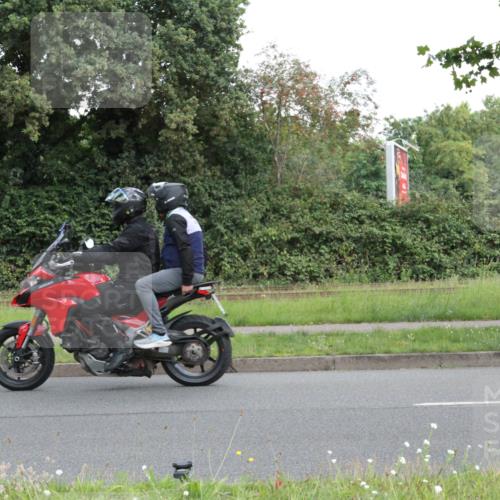 10.08.2025 - GEWOBA Citytriathlon Bremen Yannick Fuchs http://msf.ph/oto/8565127 10.08.2025 11:59:51 Radfahren  meine-sportfotos.de