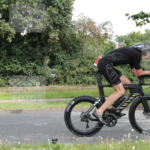 10.08.2025 - GEWOBA Citytriathlon Bremen Yannick Fuchs http://msf.ph/oto/8565129 10.08.2025 12:00:03 Radfahren 568, 654 meine-sportfotos.de