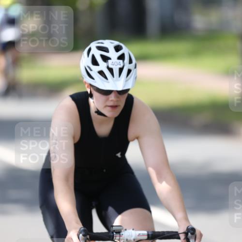 10.08.2025 - GEWOBA Citytriathlon Bremen Yannick Fuchs http://msf.ph/oto/8565136 10.08.2025 14:46:01 Radfahren 61, 99, 166, 182, 269, 363, 404, 441 meine-sportfotos.de