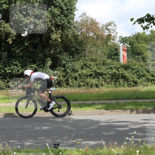 10.08.2025 - GEWOBA Citytriathlon Bremen Yannick Fuchs http://msf.ph/oto/8565140 10.08.2025 12:00:21 Radfahren 654 meine-sportfotos.de