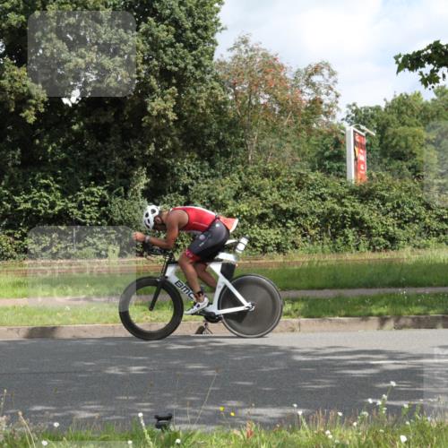 10.08.2025 - GEWOBA Citytriathlon Bremen Yannick Fuchs http://msf.ph/oto/8565149 10.08.2025 12:00:57 Radfahren 579 meine-sportfotos.de