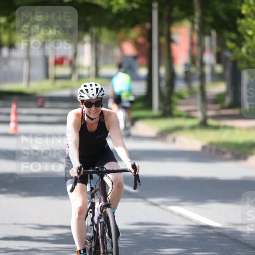 10.08.2025 - GEWOBA Citytriathlon Bremen Yannick Fuchs http://msf.ph/oto/8565170 10.08.2025 14:46:17 Radfahren 61, 270, 363, 422, 499 meine-sportfotos.de