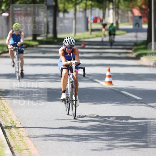 10.08.2025 - GEWOBA Citytriathlon Bremen Yannick Fuchs http://msf.ph/oto/8565179 10.08.2025 14:46:22 Radfahren 270, 358, 363, 422, 499 meine-sportfotos.de