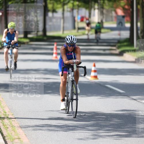 10.08.2025 - GEWOBA Citytriathlon Bremen Yannick Fuchs http://msf.ph/oto/8565180 10.08.2025 14:46:22 Radfahren 270, 358, 363, 422, 499 meine-sportfotos.de