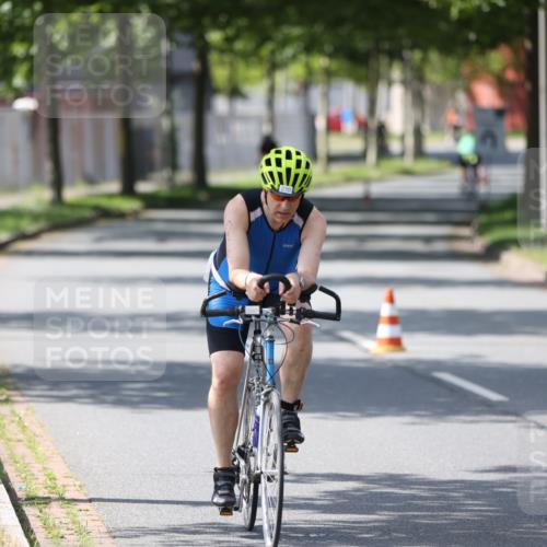 10.08.2025 - GEWOBA Citytriathlon Bremen Yannick Fuchs http://msf.ph/oto/8565187 10.08.2025 14:46:24 Radfahren 270, 358, 363, 422, 499 meine-sportfotos.de