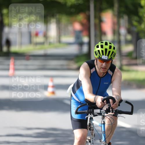 10.08.2025 - GEWOBA Citytriathlon Bremen Yannick Fuchs http://msf.ph/oto/8565191 10.08.2025 14:46:25 Radfahren 270, 358, 422, 499 meine-sportfotos.de