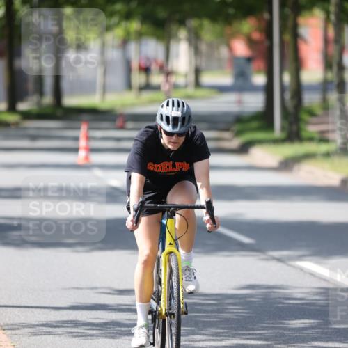 10.08.2025 - GEWOBA Citytriathlon Bremen Yannick Fuchs http://msf.ph/oto/8565202 10.08.2025 14:46:33 Radfahren 270, 358, 406 meine-sportfotos.de