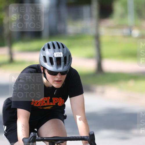 10.08.2025 - GEWOBA Citytriathlon Bremen Yannick Fuchs http://msf.ph/oto/8565208 10.08.2025 14:46:34 Radfahren 270, 358, 406 meine-sportfotos.de