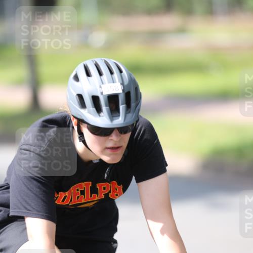 10.08.2025 - GEWOBA Citytriathlon Bremen Yannick Fuchs http://msf.ph/oto/8565210 10.08.2025 14:46:34 Radfahren 270, 358, 406 meine-sportfotos.de