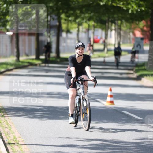 10.08.2025 - GEWOBA Citytriathlon Bremen Yannick Fuchs http://msf.ph/oto/8565212 10.08.2025 14:46:46 Radfahren 128, 158, 396, 406 meine-sportfotos.de