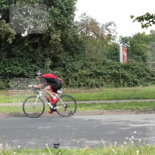 10.08.2025 - GEWOBA Citytriathlon Bremen Yannick Fuchs http://msf.ph/oto/8565228 10.08.2025 12:01:57 Radfahren 560, 680 meine-sportfotos.de
