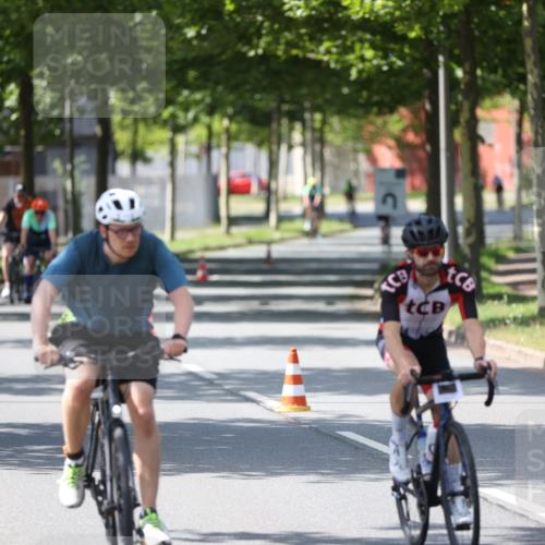 10.08.2025 - GEWOBA Citytriathlon Bremen Yannick Fuchs http://msf.ph/oto/8565241 10.08.2025 14:46:58 Radfahren 128, 140, 158, 320, 396 meine-sportfotos.de