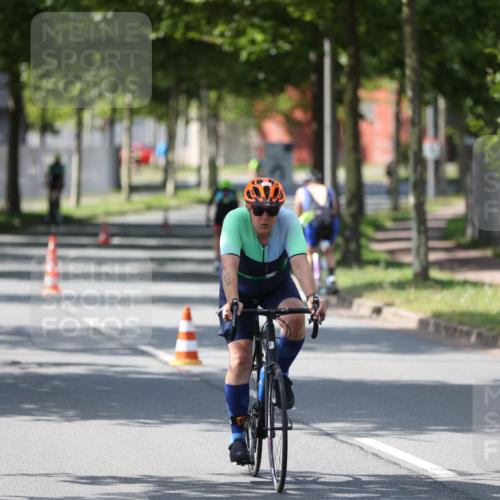 10.08.2025 - GEWOBA Citytriathlon Bremen Yannick Fuchs http://msf.ph/oto/8565256 10.08.2025 14:47:02 Radfahren 128, 140, 158, 220, 320, 396 meine-sportfotos.de
