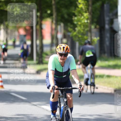 10.08.2025 - GEWOBA Citytriathlon Bremen Yannick Fuchs http://msf.ph/oto/8565259 10.08.2025 14:47:03 Radfahren 128, 140, 158, 220, 320 meine-sportfotos.de