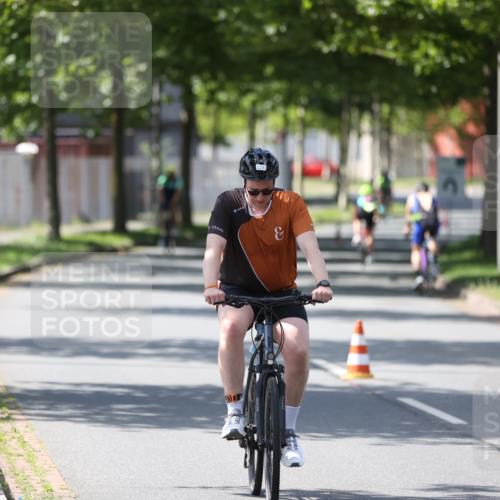 10.08.2025 - GEWOBA Citytriathlon Bremen Yannick Fuchs http://msf.ph/oto/8565263 10.08.2025 14:47:04 Radfahren 128, 140, 158, 220, 320 meine-sportfotos.de