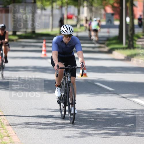 10.08.2025 - GEWOBA Citytriathlon Bremen Yannick Fuchs http://msf.ph/oto/8565299 10.08.2025 14:47:32 Radfahren 367, 382, 448, 467, 483 meine-sportfotos.de