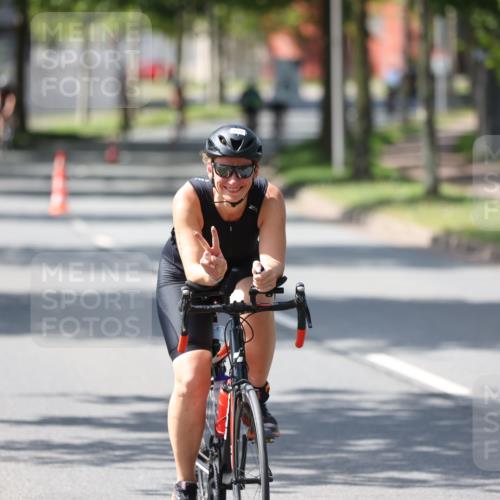 10.08.2025 - GEWOBA Citytriathlon Bremen Yannick Fuchs http://msf.ph/oto/8565304 10.08.2025 14:47:35 Radfahren 367, 382, 448, 467, 483 meine-sportfotos.de