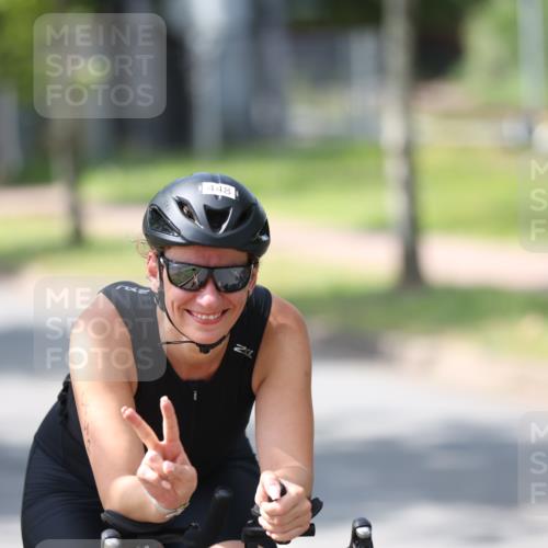 10.08.2025 - GEWOBA Citytriathlon Bremen Yannick Fuchs http://msf.ph/oto/8565311 10.08.2025 14:47:35 Radfahren 367, 382, 448, 467, 483 meine-sportfotos.de