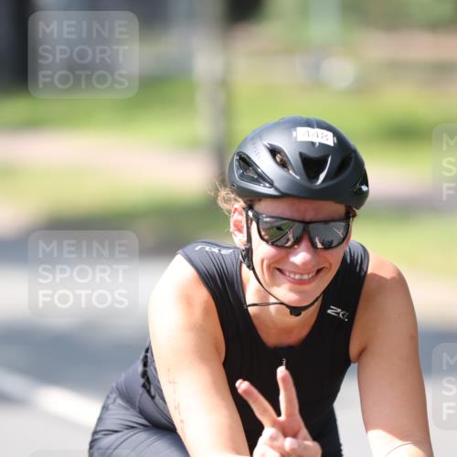 10.08.2025 - GEWOBA Citytriathlon Bremen Yannick Fuchs http://msf.ph/oto/8565313 10.08.2025 14:47:35 Radfahren 367, 382, 448, 467, 483 meine-sportfotos.de